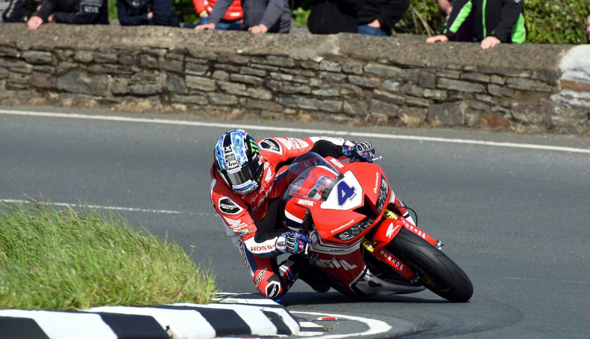 Isle of Man TT Travel Packages | Keith Prowse Travel